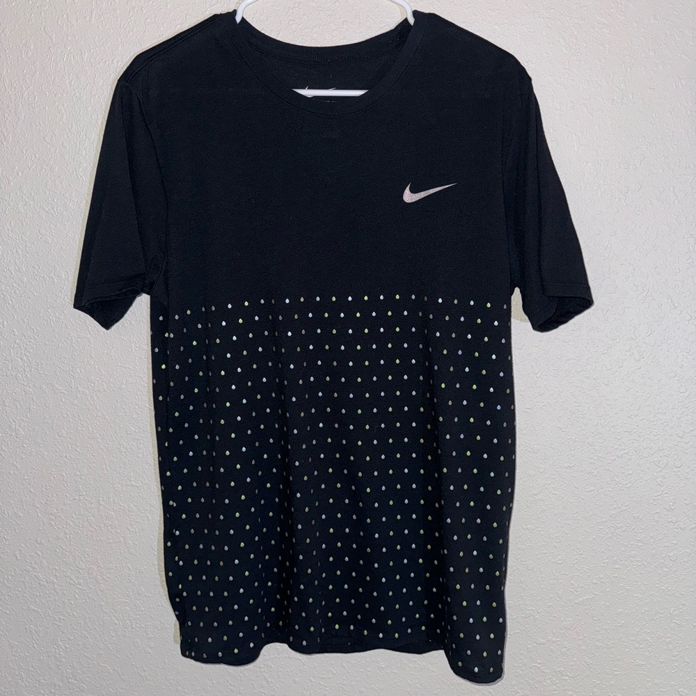 Nike Dri-Fit Tee - Size M - Black